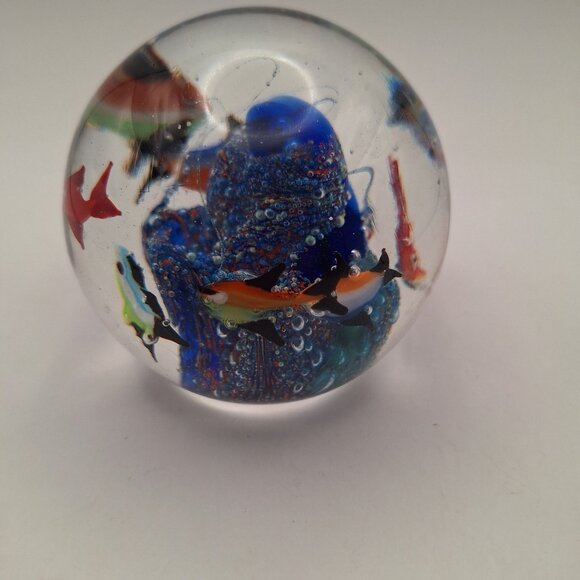VINTAGE MURANO-STYLE ART GLASS FISH AQUARIUM ROUND PAPERWEIGHT LARGE VIBRANT - Picture 3 of 16